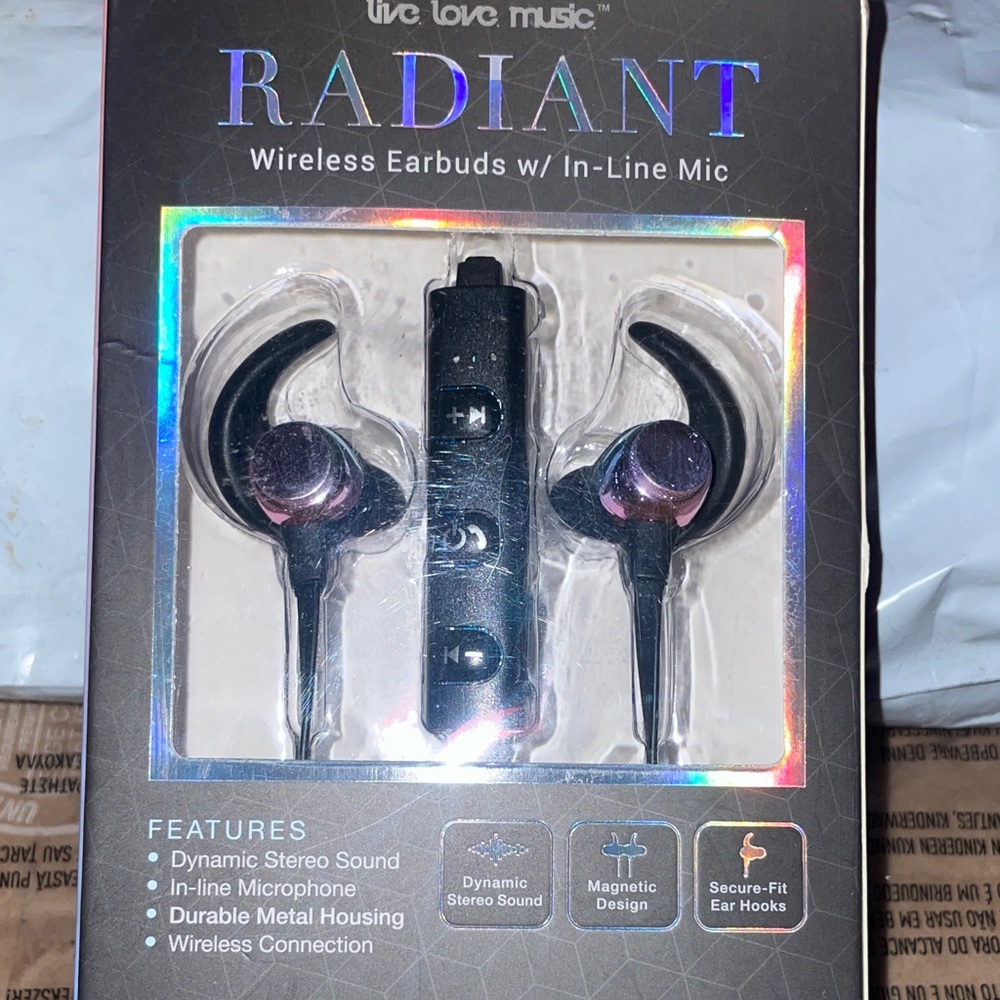 Adia Wireless Earbuds with In-Line Mic - Black